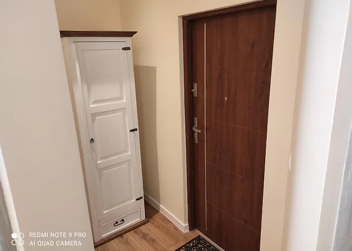 Bocianowka Z Sauna I Fotelem Masujacym W Cenie 우스트론